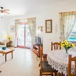Hotell Beautiful 2 Bed With Large Pool Casa Manana