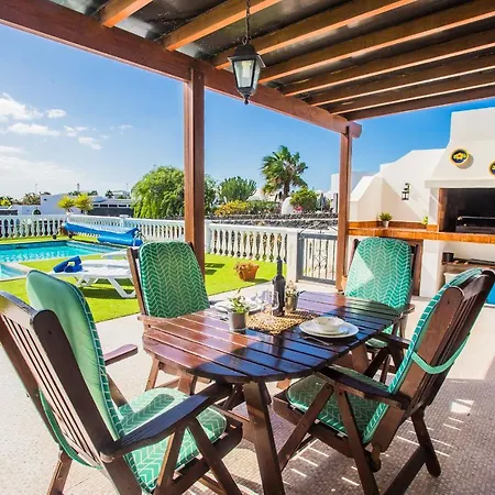 Beautiful 2 Bed With Large Pool Casa Manana *