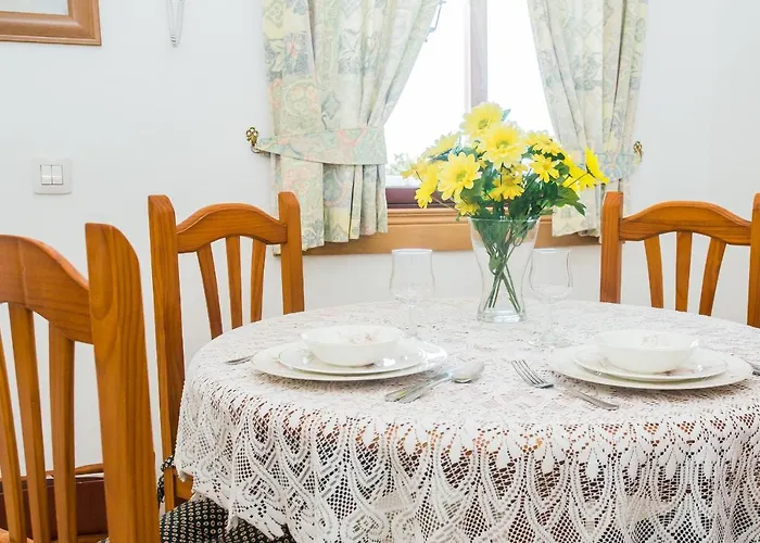 Beautiful 2 Bed With Large Pool Casa Manana * Playa Blanca (Lanzarote)