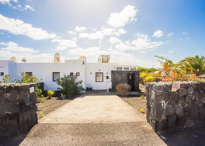 Hotel Beautiful 2 Bed With Large Pool Casa Manana Playa Blanca (Lanzarote)