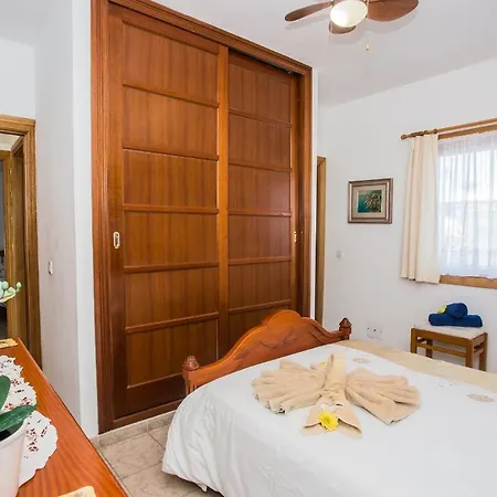 Hotell Beautiful 2 Bed With Large Pool Casa Manana Playa Blanca (Lanzarote)