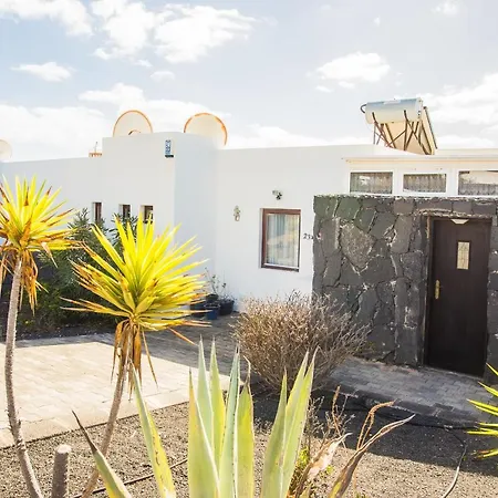 Hotel Beautiful 2 Bed With Large Pool Casa Manana Playa Blanca (Lanzarote)