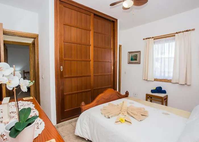 Hotell Beautiful 2 Bed With Large Pool Casa Manana Playa Blanca (Lanzarote)