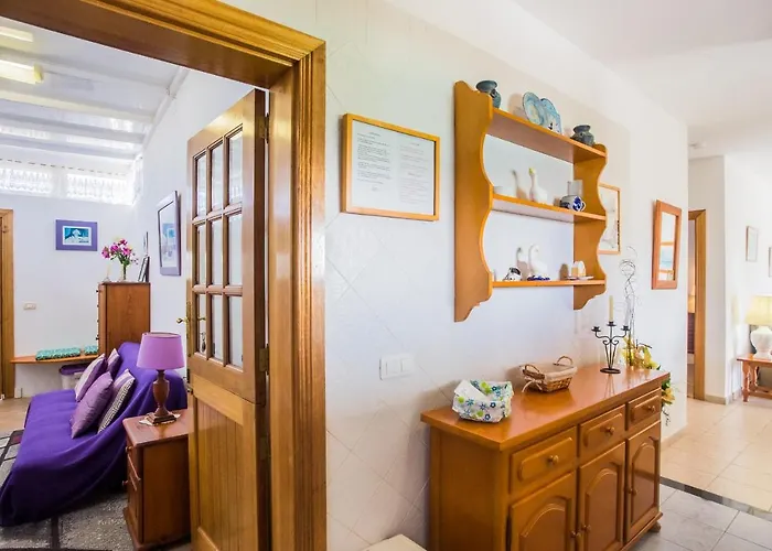 Hotell Beautiful 2 Bed With Large Pool Casa Manana Playa Blanca (Lanzarote)